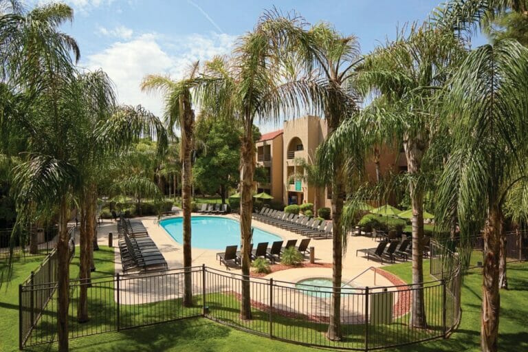 Embassy Suites by Hilton Phoenix Tempe