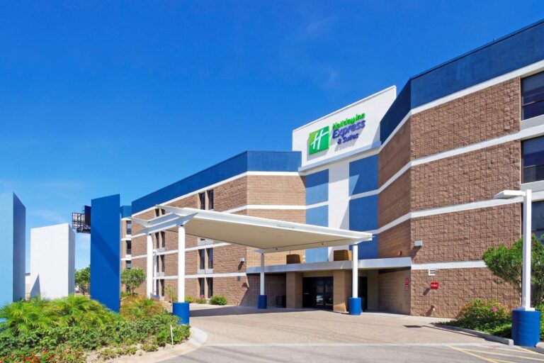 Holiday Inn Express & Suites Phoenix-Tempe