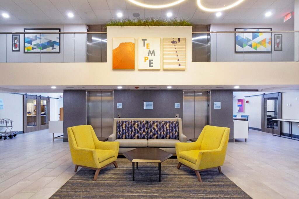 Holiday Inn Express Suites Phoenix-Tempe Lobby