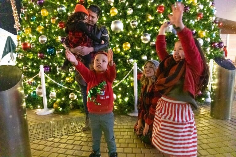 FA LA LA…FUN at Tempe Marketplace
