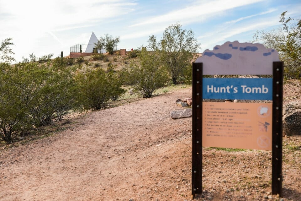 Hunt's Tomb
