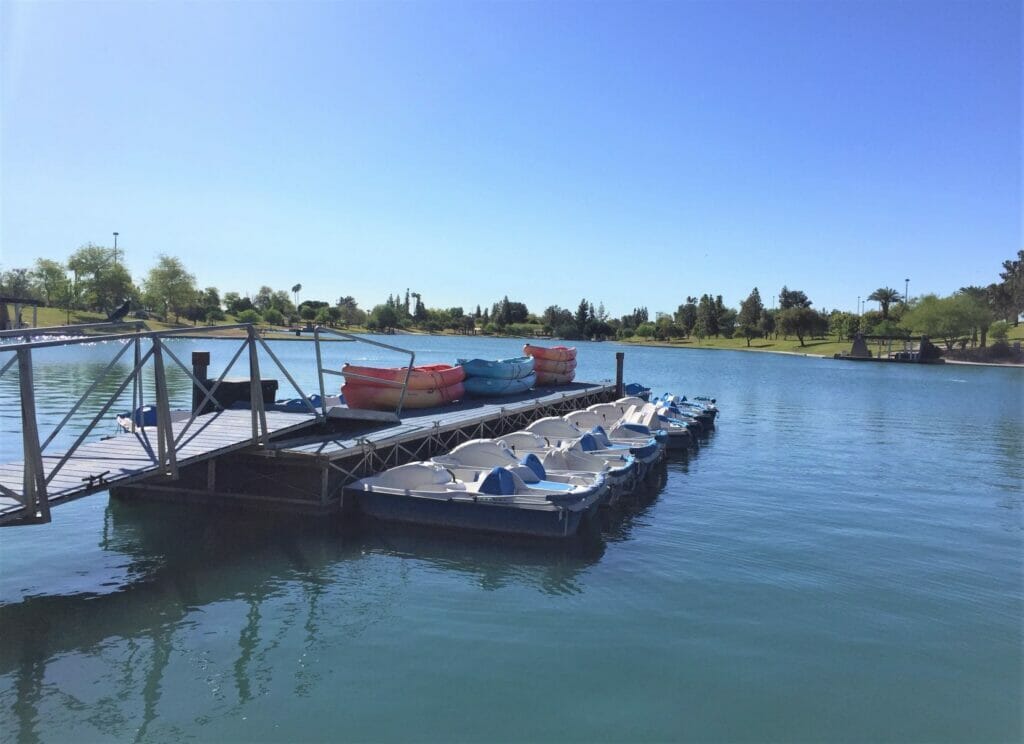 Kiwanis Lake and boat rentals