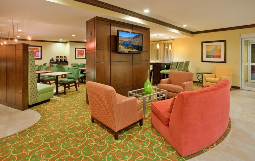 Marriott SpringHill Suites by Marriott at Arizona Mills Mall (lobby)