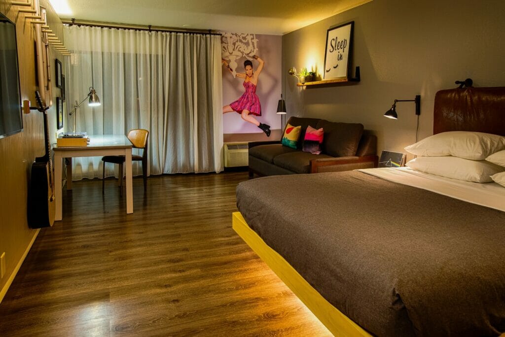 Moxy Tempe King Room