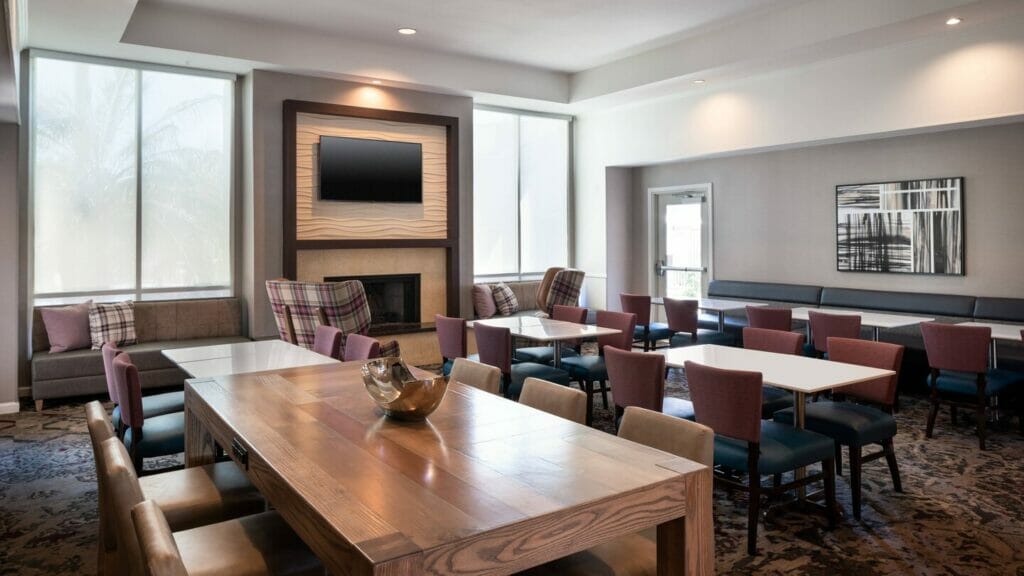 Residence Inn Tempe breakfast room