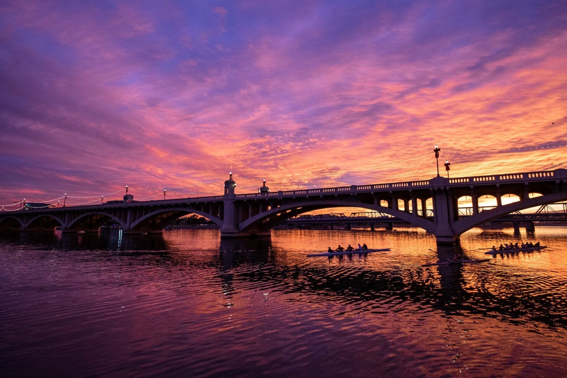 Tempe Town Lake Sunset credit @traveling_newlyweds