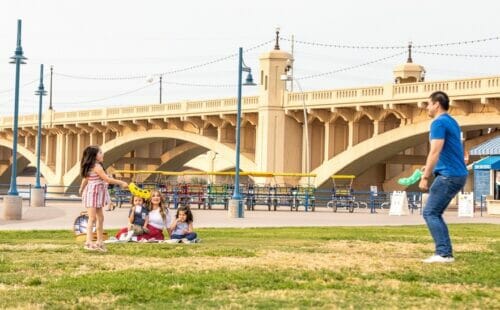 Tempe Town Lake family picnic